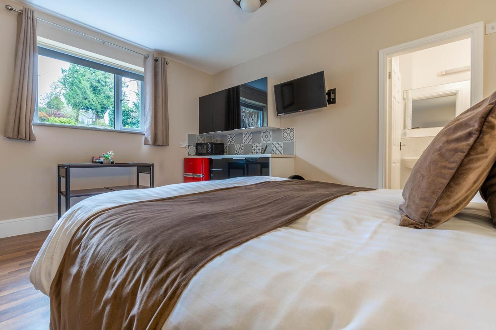 Windermere Studio Rooms - With Free Car Parking Onsite Exterior foto